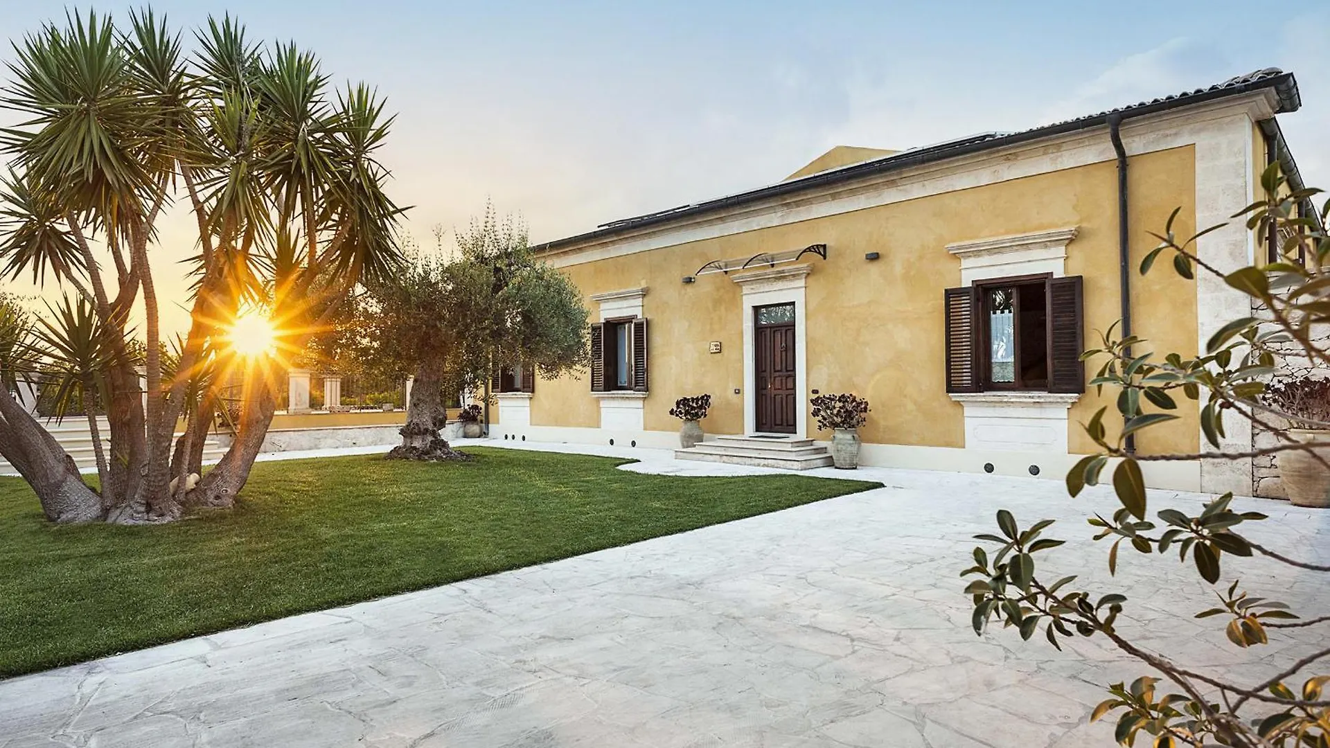 Villa Carolina San Corrado di Fuori 0*,  Italy